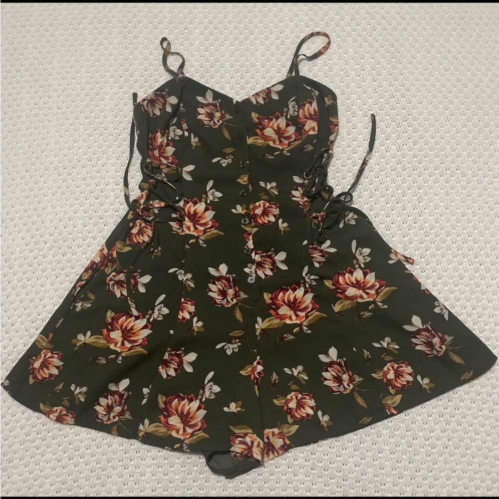 Xhilaration green flower romper